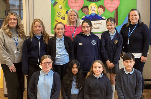 Cyngor Sir Caerfyrddin yn llongyfarch Ysgol Gynradd Tre Ioan ar gydnabyddiaeth Ymarfer Adferol Cenedlaethol